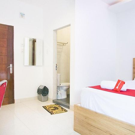 Hotel RedDoorz @ RS Adam Malik Medan Zewnętrze zdjęcie