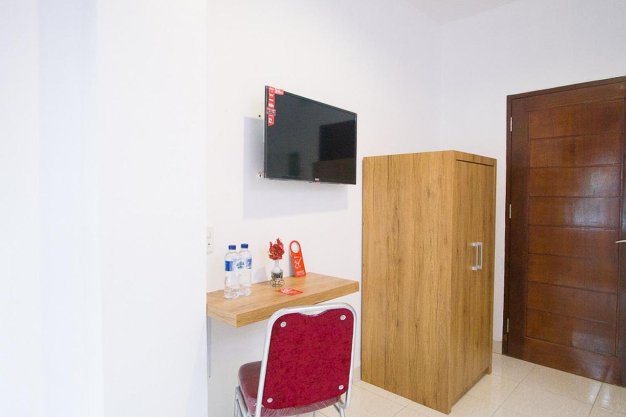 Hotel RedDoorz @ RS Adam Malik Medan Zewnętrze zdjęcie