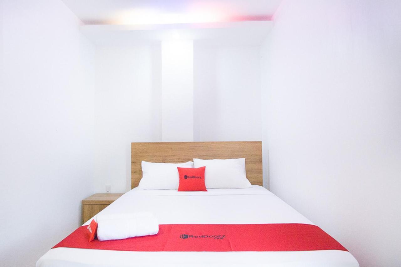 Hotel RedDoorz @ RS Adam Malik Medan Zewnętrze zdjęcie