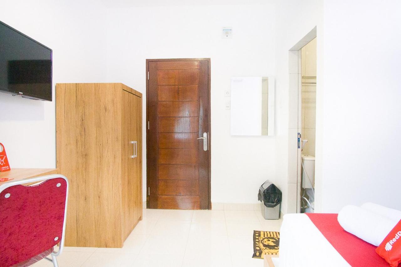 Hotel RedDoorz @ RS Adam Malik Medan Zewnętrze zdjęcie