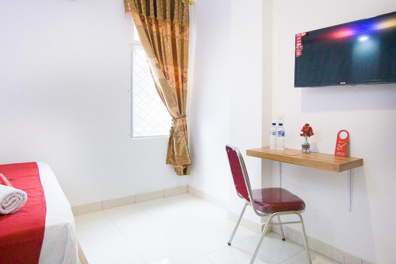 Hotel RedDoorz @ RS Adam Malik Medan Zewnętrze zdjęcie